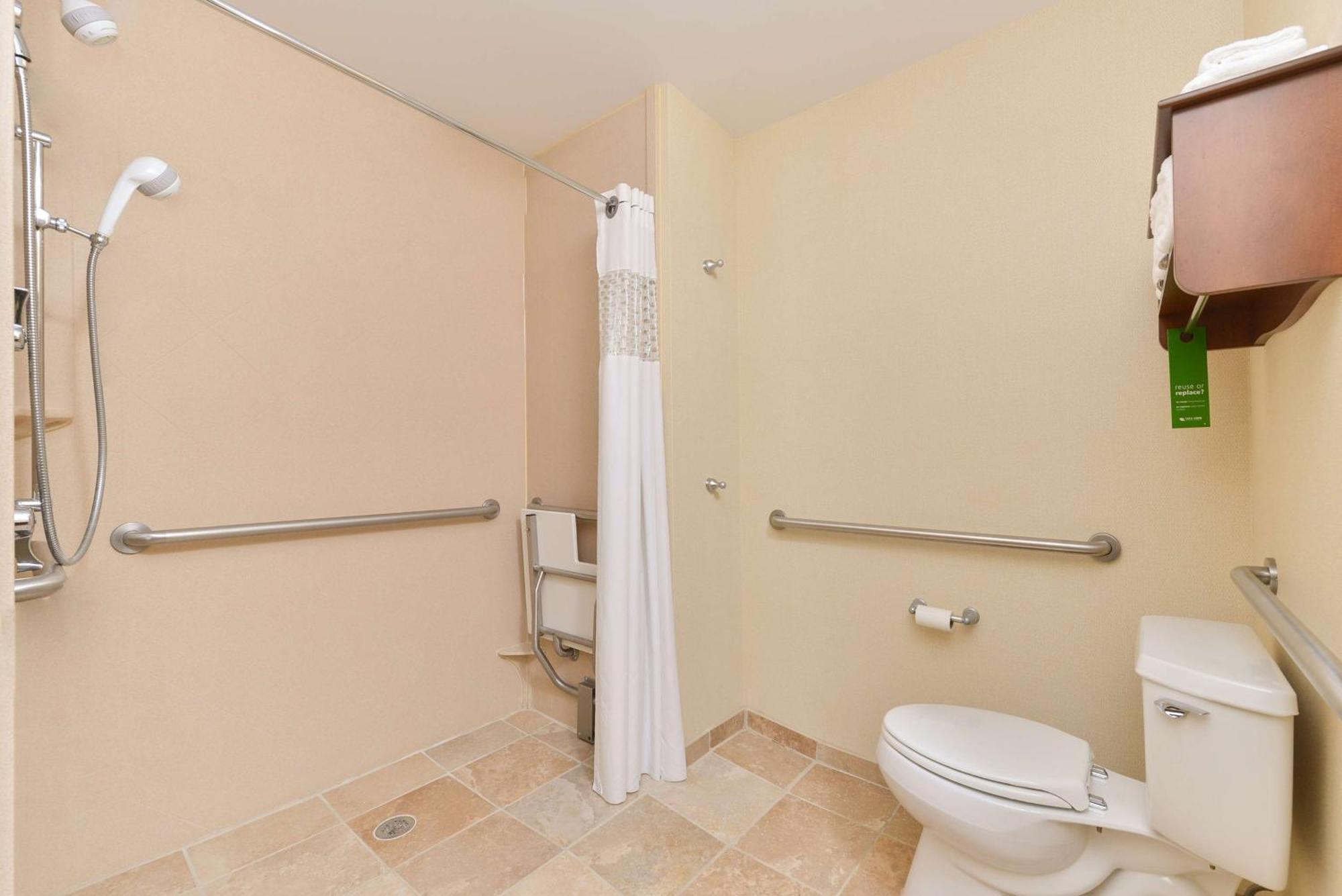 Hampton Inn Ottumwa Bagian luar foto