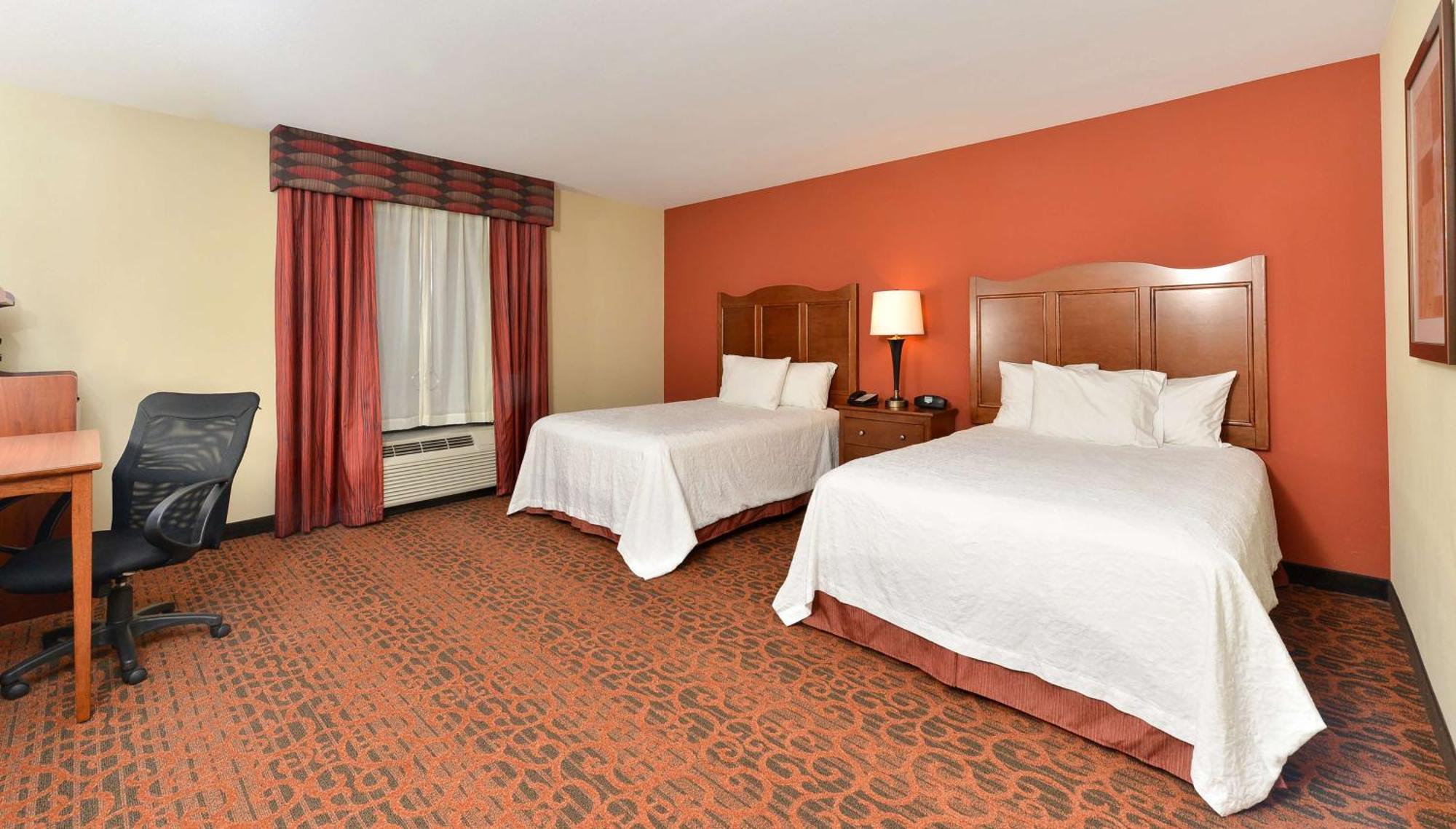 Hampton Inn Ottumwa Bagian luar foto