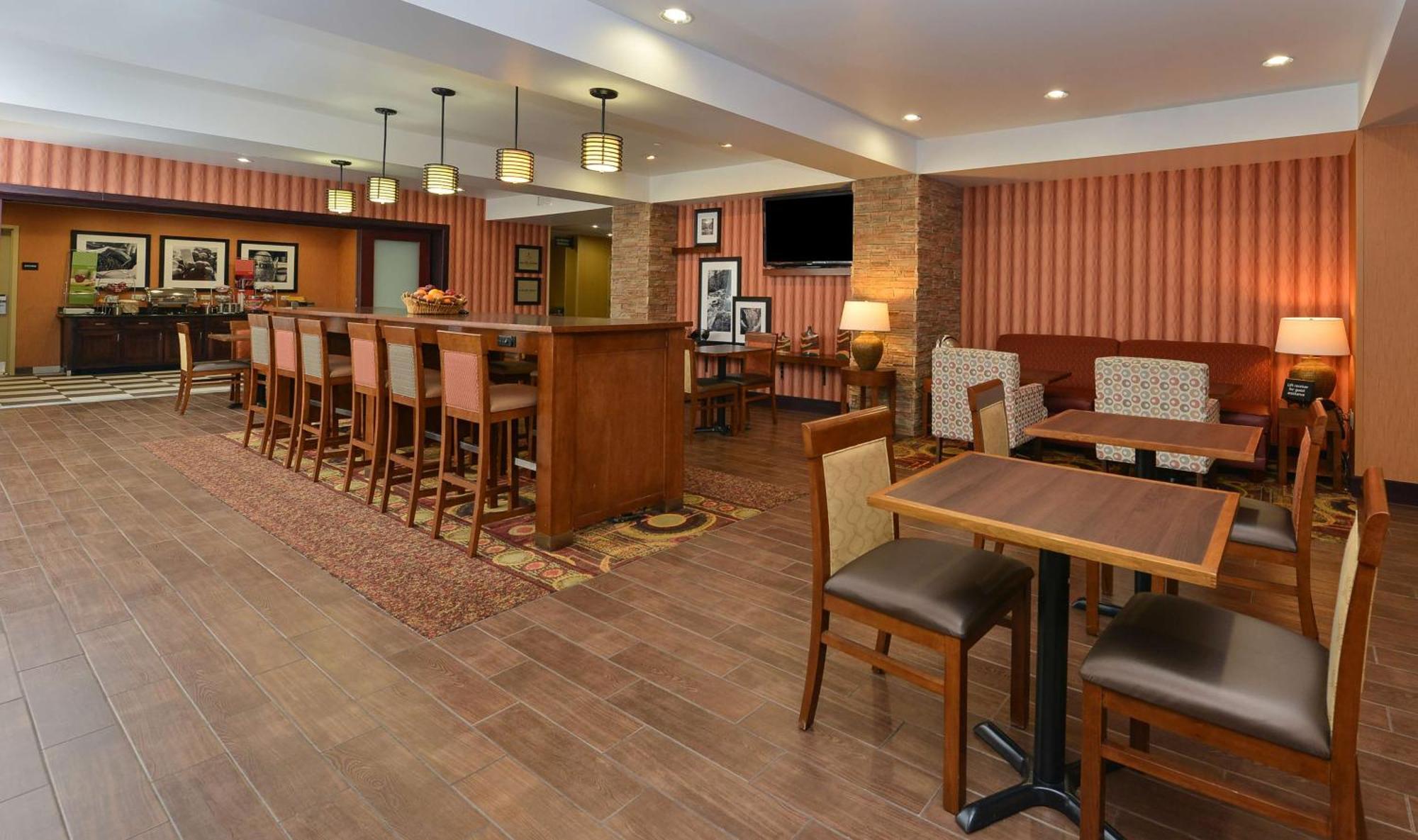 Hampton Inn Ottumwa Bagian luar foto