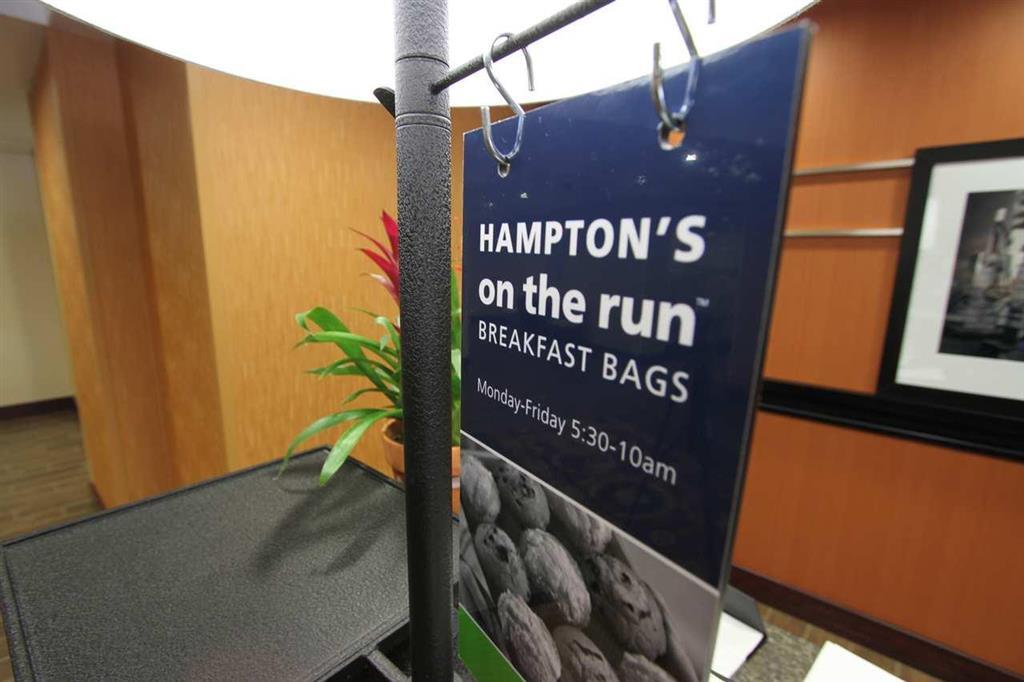 Hampton Inn Ottumwa Restoran foto
